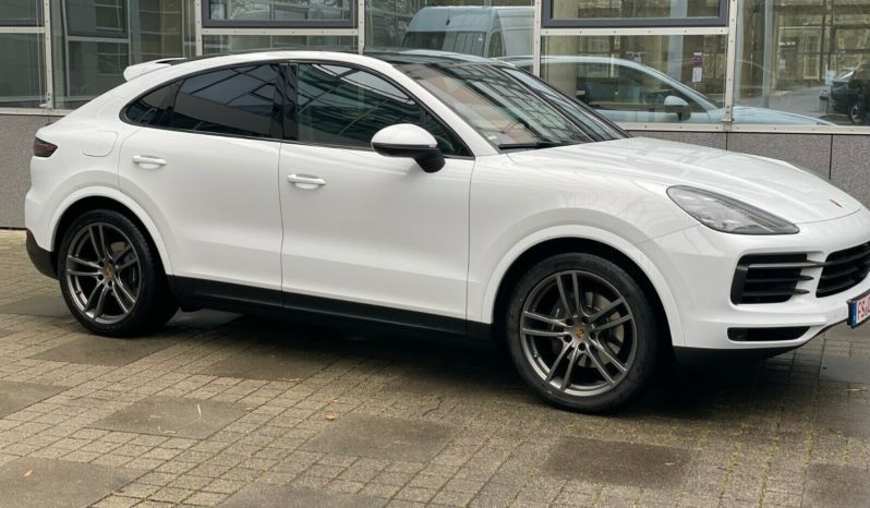 Porsche Cayenne Coupe full