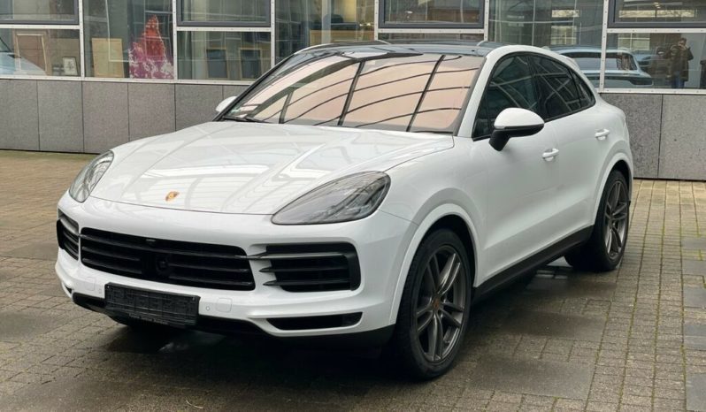 Porsche Cayenne Coupe full