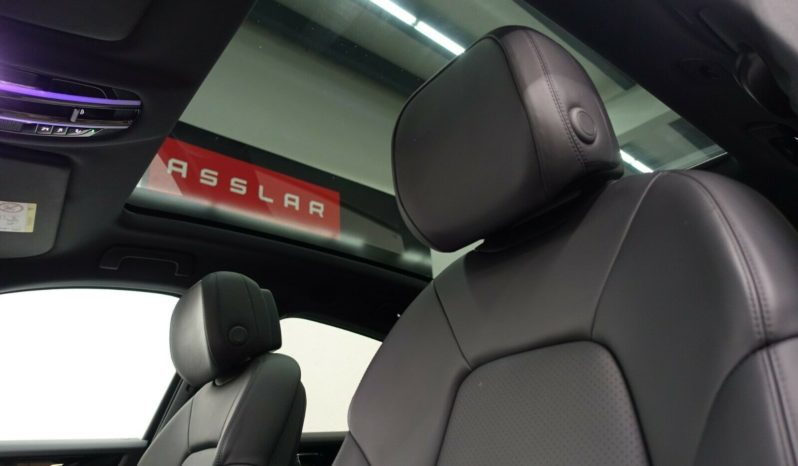 Porsche Cayenne Coupe full