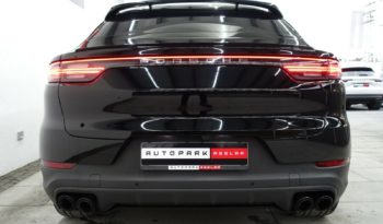 Porsche Cayenne Coupe full