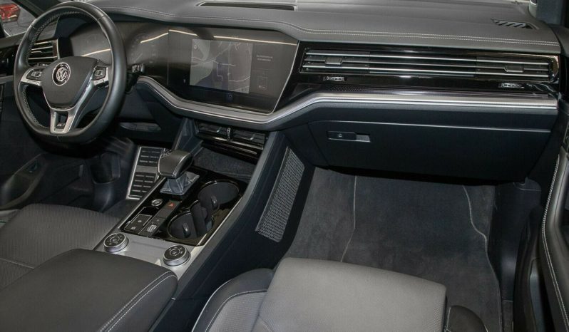 Volkswagen Touareg 3.0TDI R-LINE full