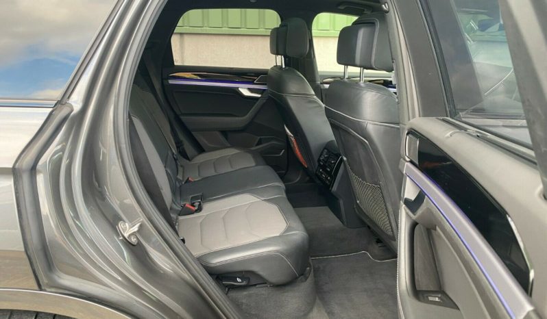Volkswagen Touareg 3.0TDI R-LINE full