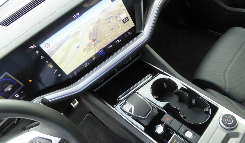 VW Touareg 3.0TDI R-LINE full