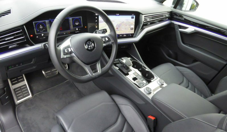 VW Touareg 3.0TDI R-LINE full