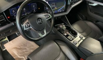 VW Touareg 3.0TDI R-LINE full