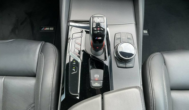 BMW M5 Competition full