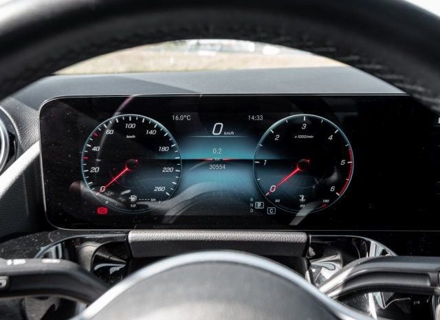 Mercedes-Benz GLA 220d 4M full