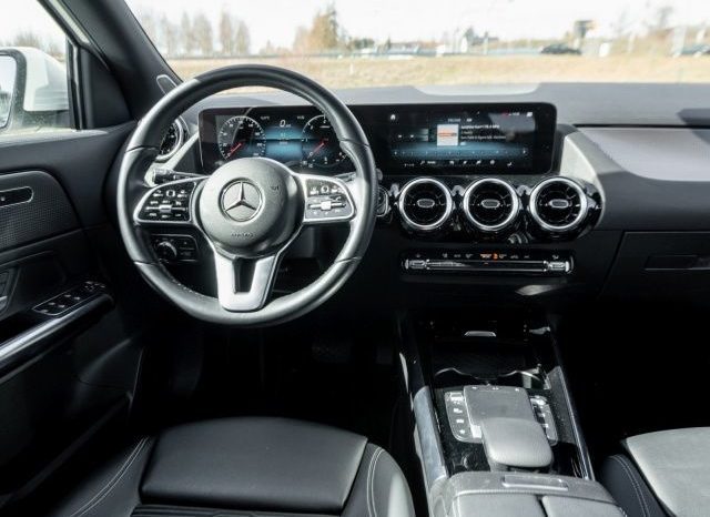 Mercedes-Benz GLA 220d 4M full