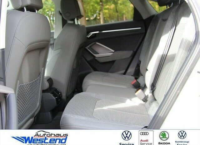 Audi Q3 full