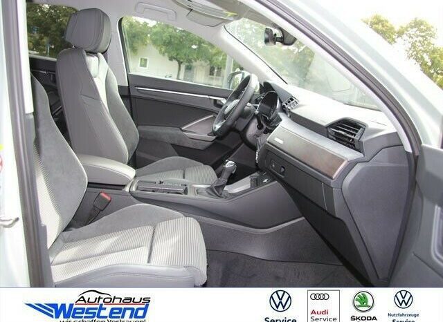 Audi Q3 full