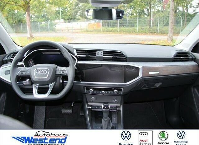 Audi Q3 full