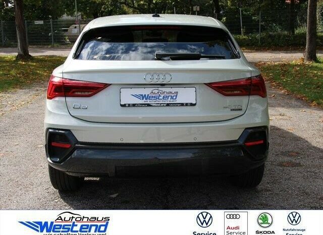 Audi Q3 full