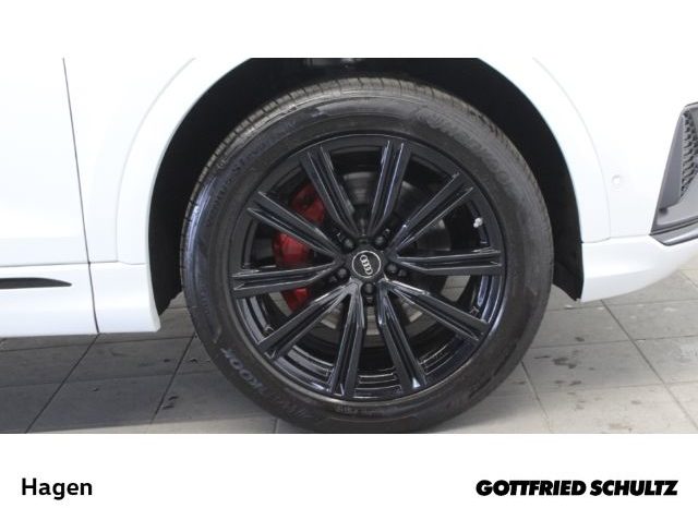Audi Q8 full