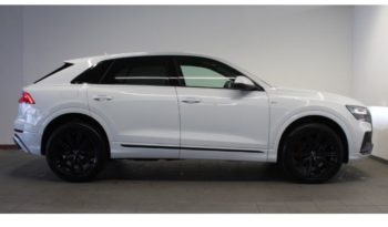 Audi Q8 full