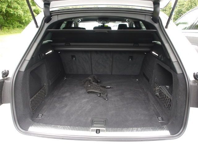 Audi RS4 full