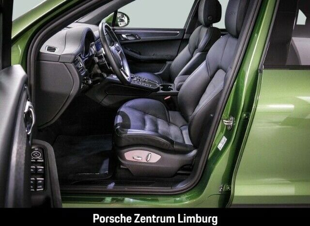 Porsche Macan GTS full