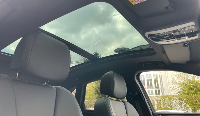 Porsche Macan full