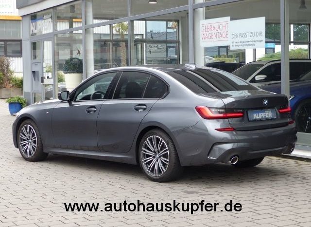 BMW 320i xDrive full