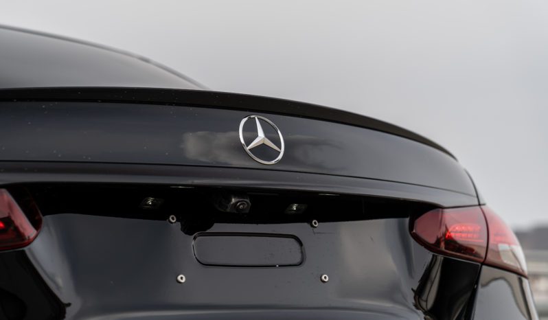 Mercedes-Benz E220d AMG full