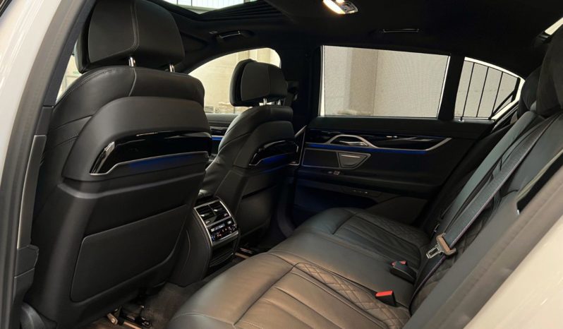 BMW 740 full