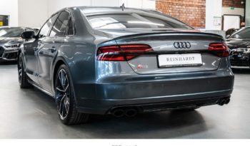 Audi S8 PLUS 4.0TFSI full