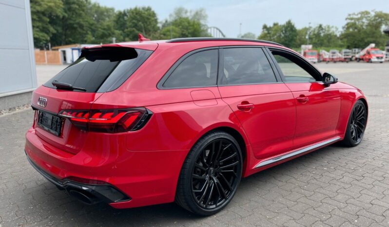 Audi RS4 full