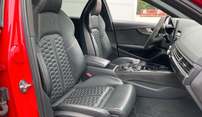 Audi RS4 full