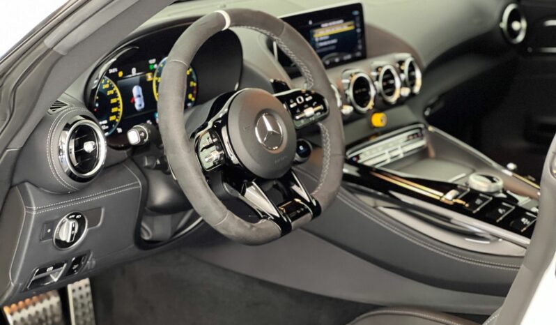 Mercedes Benz AMG GT-R full