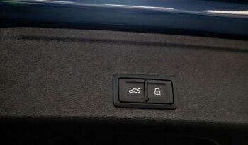 Audi RS4 Avant full