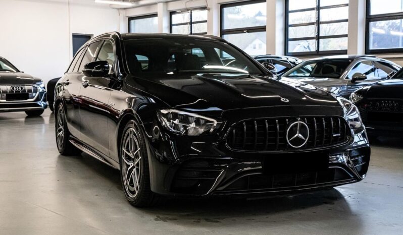 Mercedes-Benz E53 AMG full