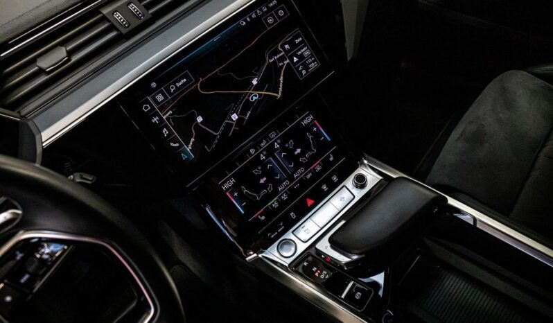 Audi E-TRON 50 full