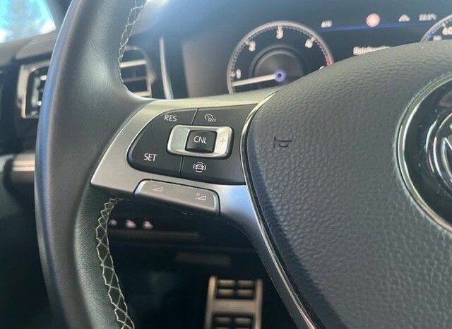 Volkswagen Touareg R-Line full