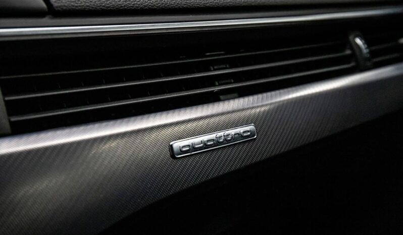Audi A4 Avant full