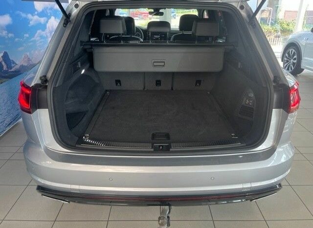 Volkswagen Touareg R-Line full