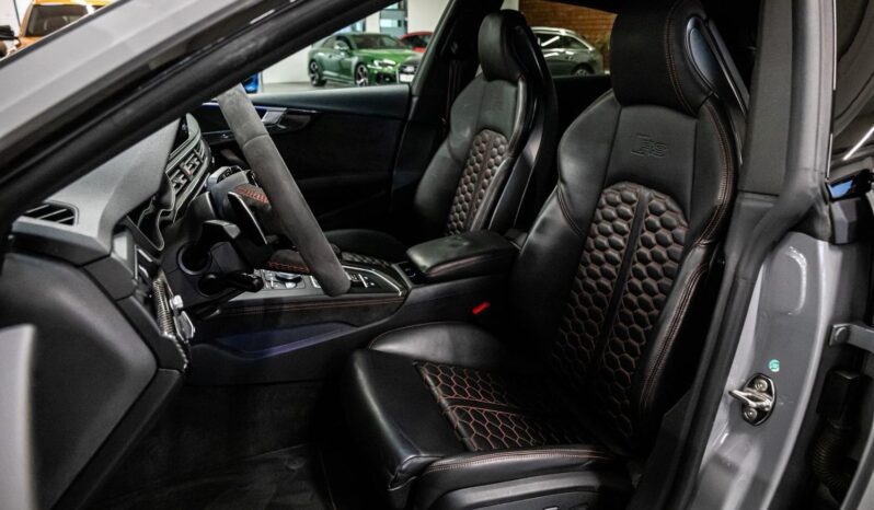 Audi RS5 Sportback full