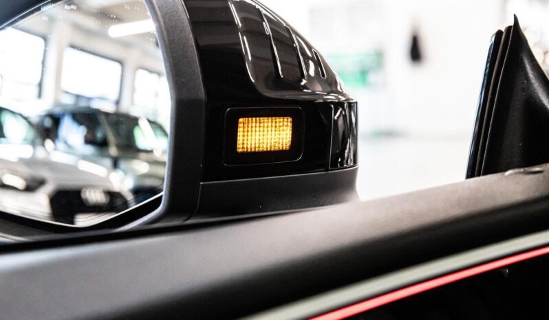 Audi RS5 Coupe full