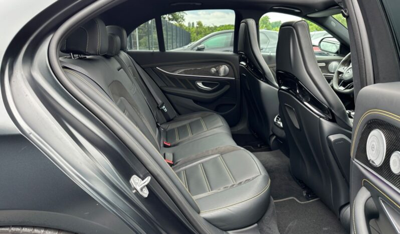 Mercedes-Benz E 63 AMG full