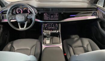 Audi Q7 full